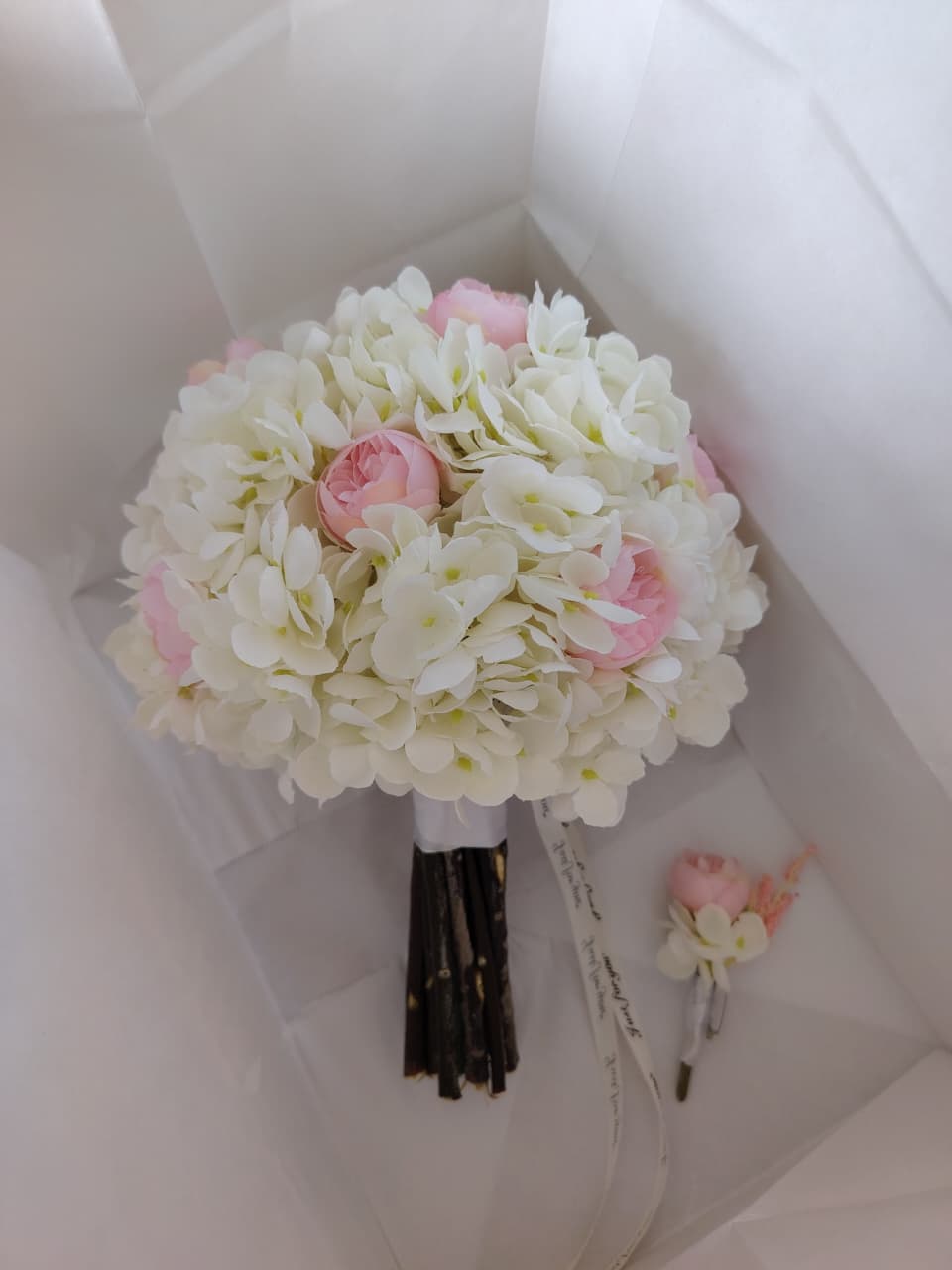 BUK-19 zövqlü gəlin buketi - 2025 Bakı gəlin buketləri