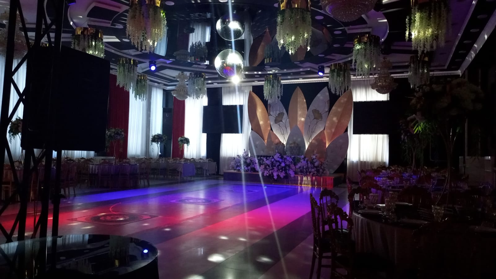 Alux Hall böyük zal - şəkil 2