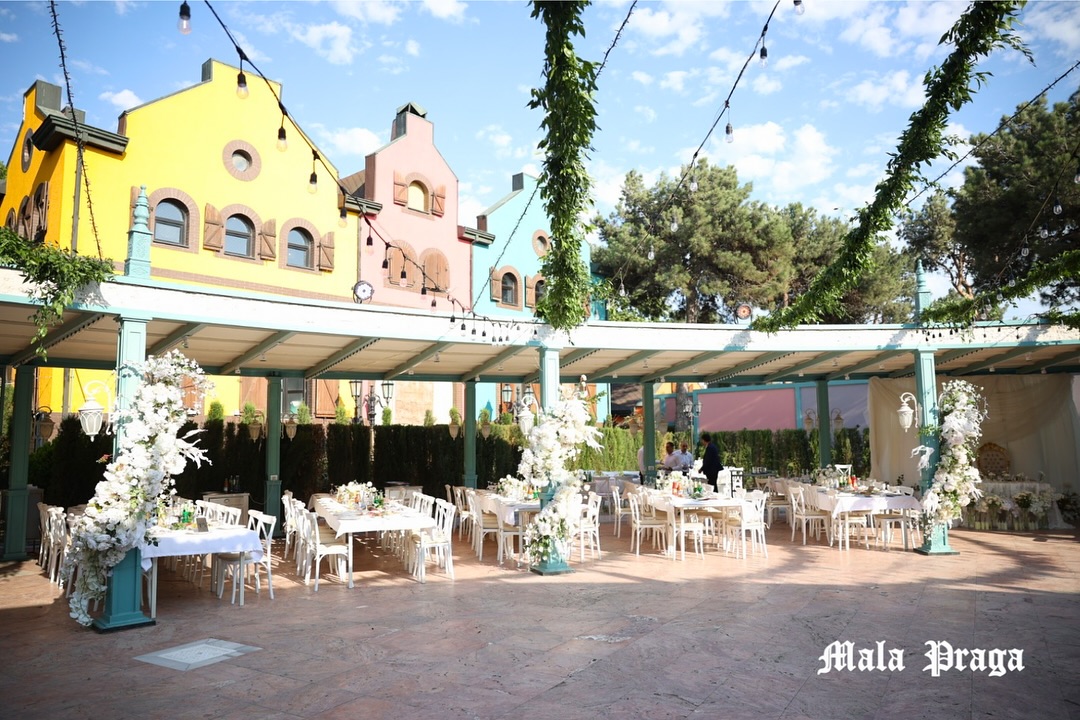 Mala Praga digər zal - şəkil 9