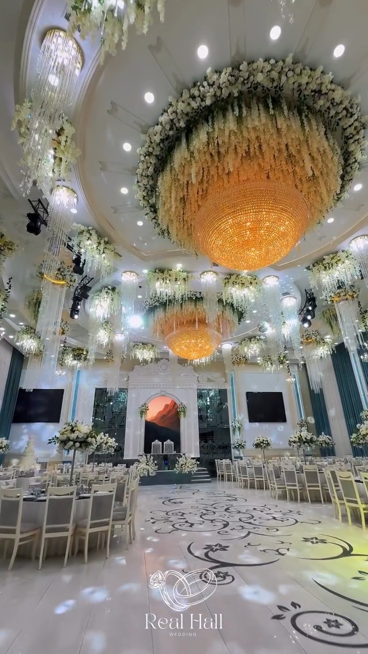 real şadlıq sarayı, real şadlıq sarayı zal, real - şəkil 1